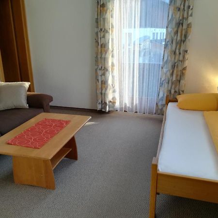 Haus Brigitte - Preise Inclusive Pitztal Sommer Card แยร์สเซินส์ ภายนอก รูปภาพ