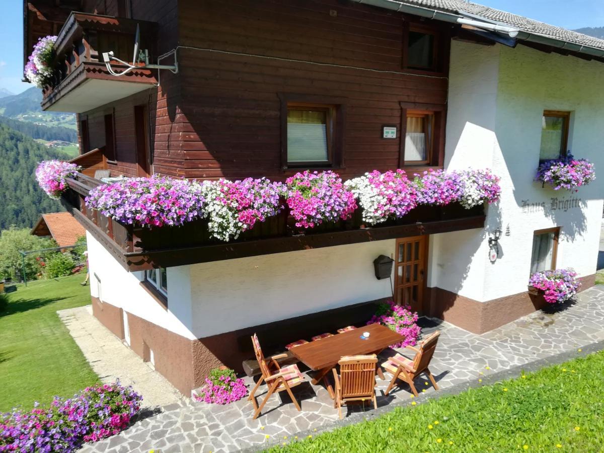 Haus Brigitte - Preise Inclusive Pitztal Sommer Card แยร์สเซินส์ ภายนอก รูปภาพ