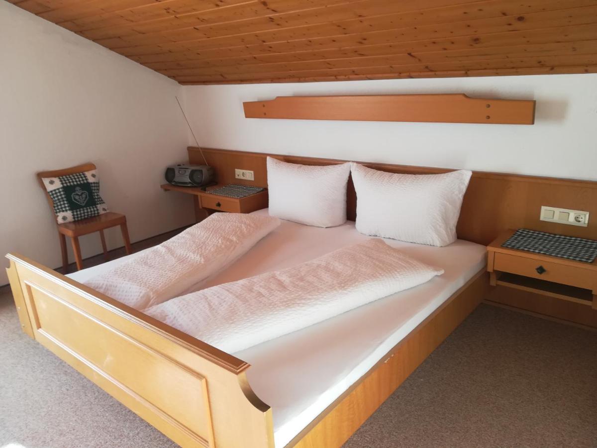 Haus Brigitte - Preise Inclusive Pitztal Sommer Card แยร์สเซินส์ ภายนอก รูปภาพ