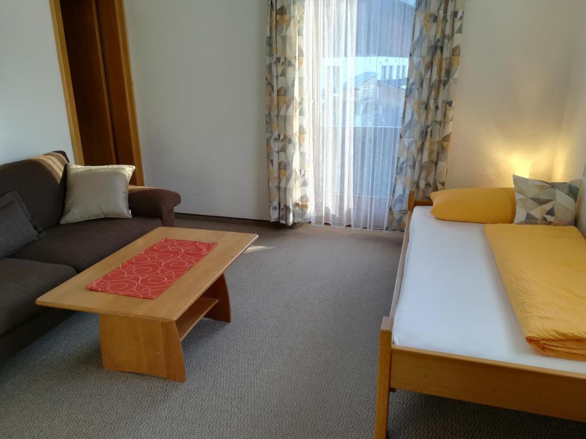 Haus Brigitte - Preise Inclusive Pitztal Sommer Card แยร์สเซินส์ ภายนอก รูปภาพ