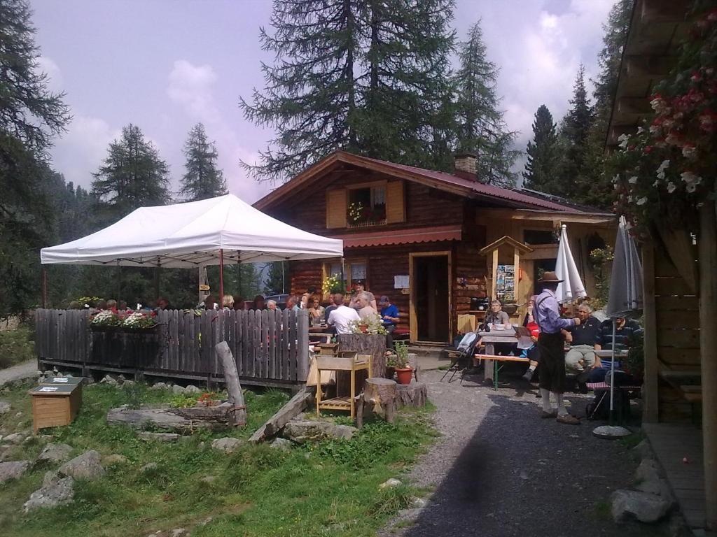 Haus Brigitte - Preise Inclusive Pitztal Sommer Card แยร์สเซินส์ ภายนอก รูปภาพ
