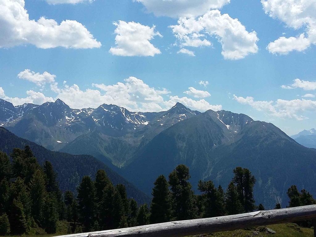 Haus Brigitte - Preise Inclusive Pitztal Sommer Card แยร์สเซินส์ ภายนอก รูปภาพ